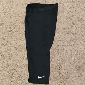 Sold. Nike cropped leggings
